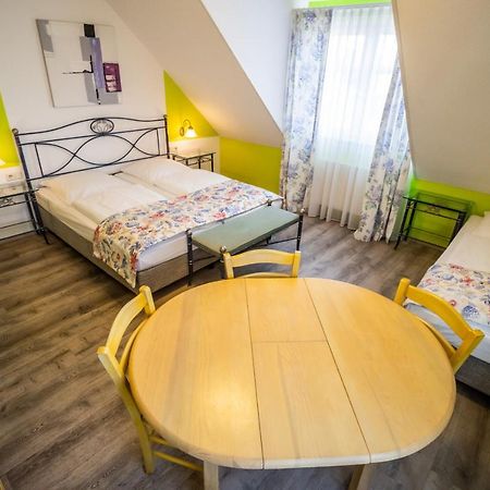 Hotel Gasthof Roessle Weingarten  Kültér fotó